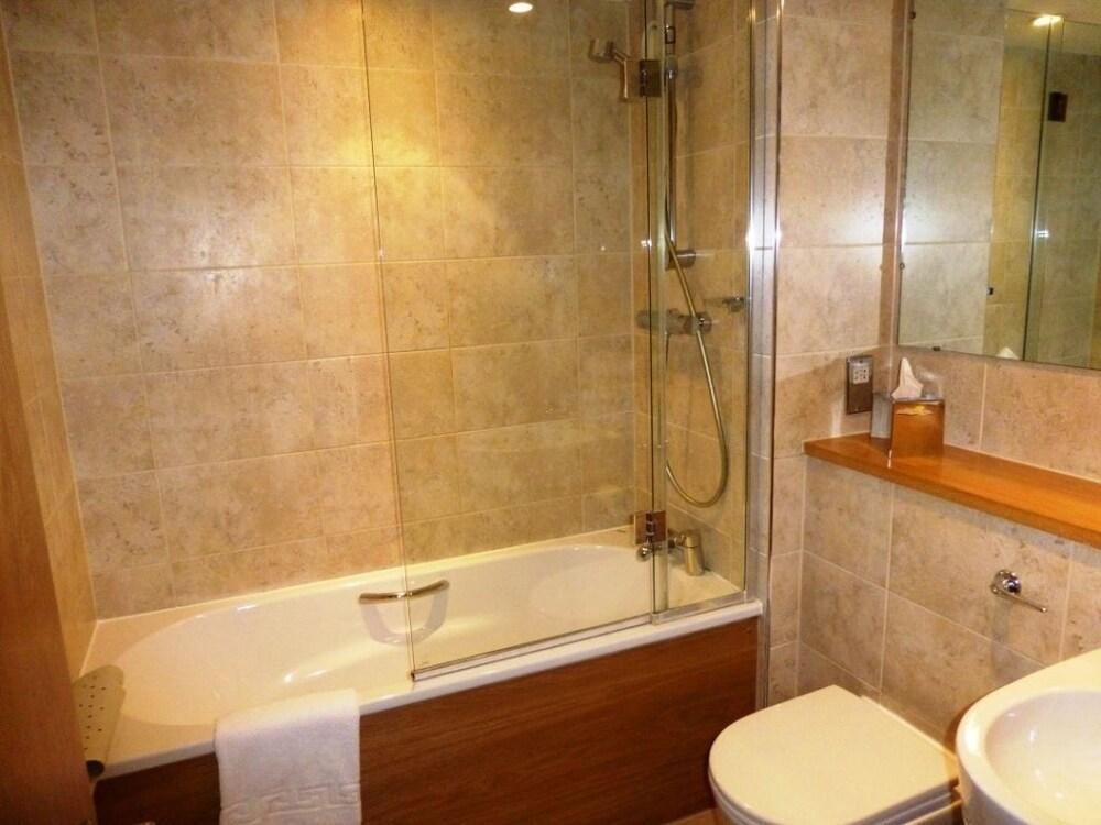 Beales Hotel Hatfield  Esterno foto