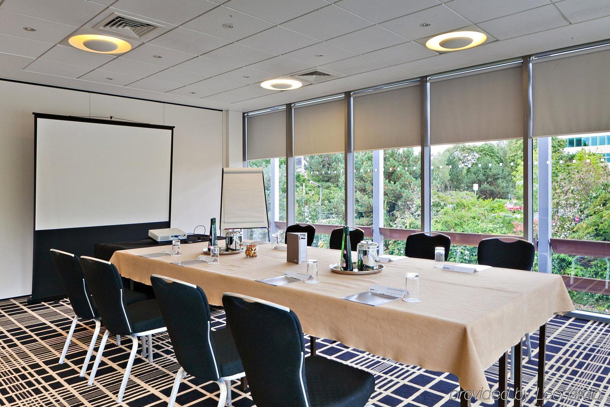 Beales Hotel Hatfield  Esterno foto